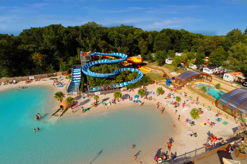 Quels sont les services offerts dans les meilleurs campings 4 et 5 étoiles dans le sud de la France ?