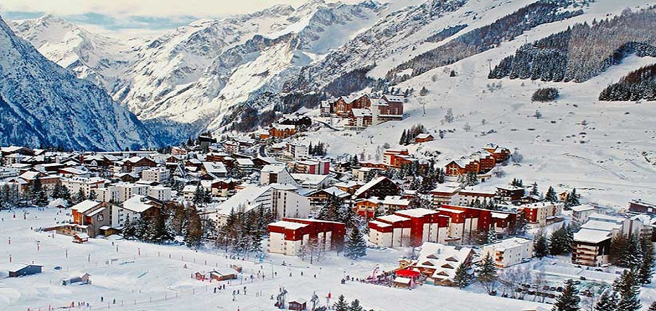 Vacances dans les Alpes : Faut-il y aller en été ou en hiver ?